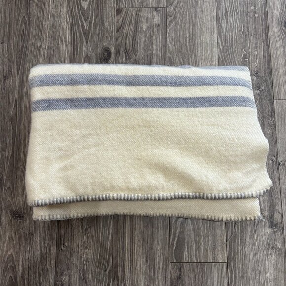 Vintage 100% Wool Blanket 36x74 Ivory Blue Stripe Throw Camp Cabin Decor Cottage - Picture 2 of 8